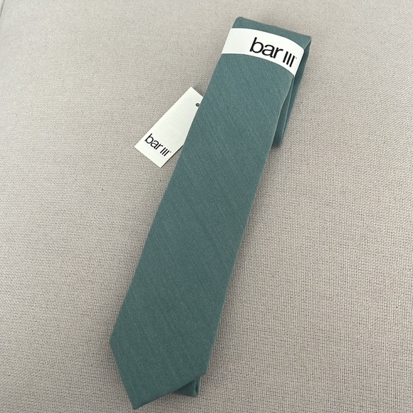 Bar III Gillis Solid Neck Tie in Green, New with Tag - Picture 9 of 11